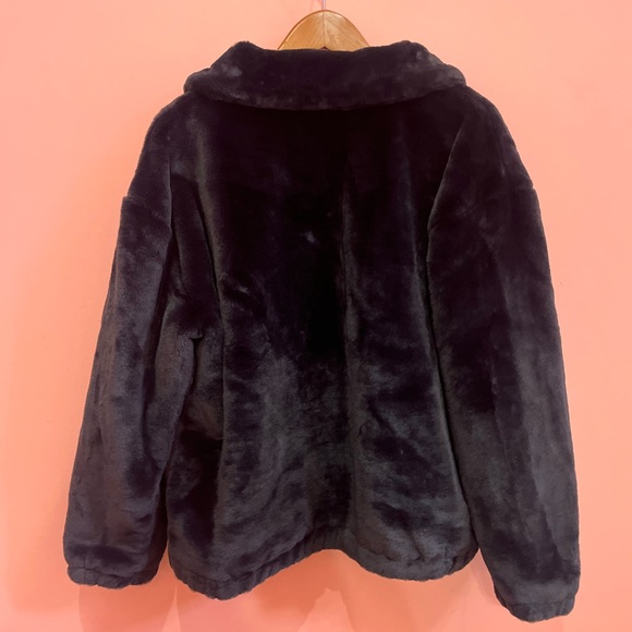 Hollister Black Plush Jacket - Picture 4 of 6